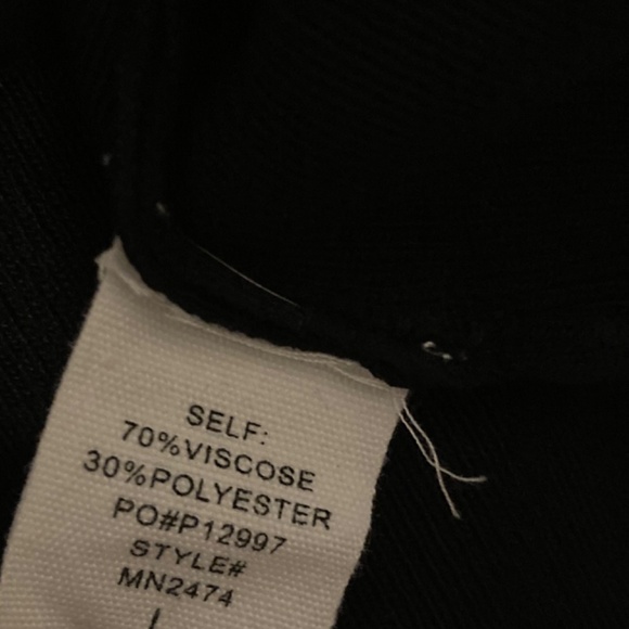 Timing Black Long Sleeve Shirt – Red Embroidered Hearts (Size L) - Picture 8 of 9